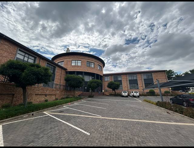 1,385M² OFFICE TO LET IN RIVONIA